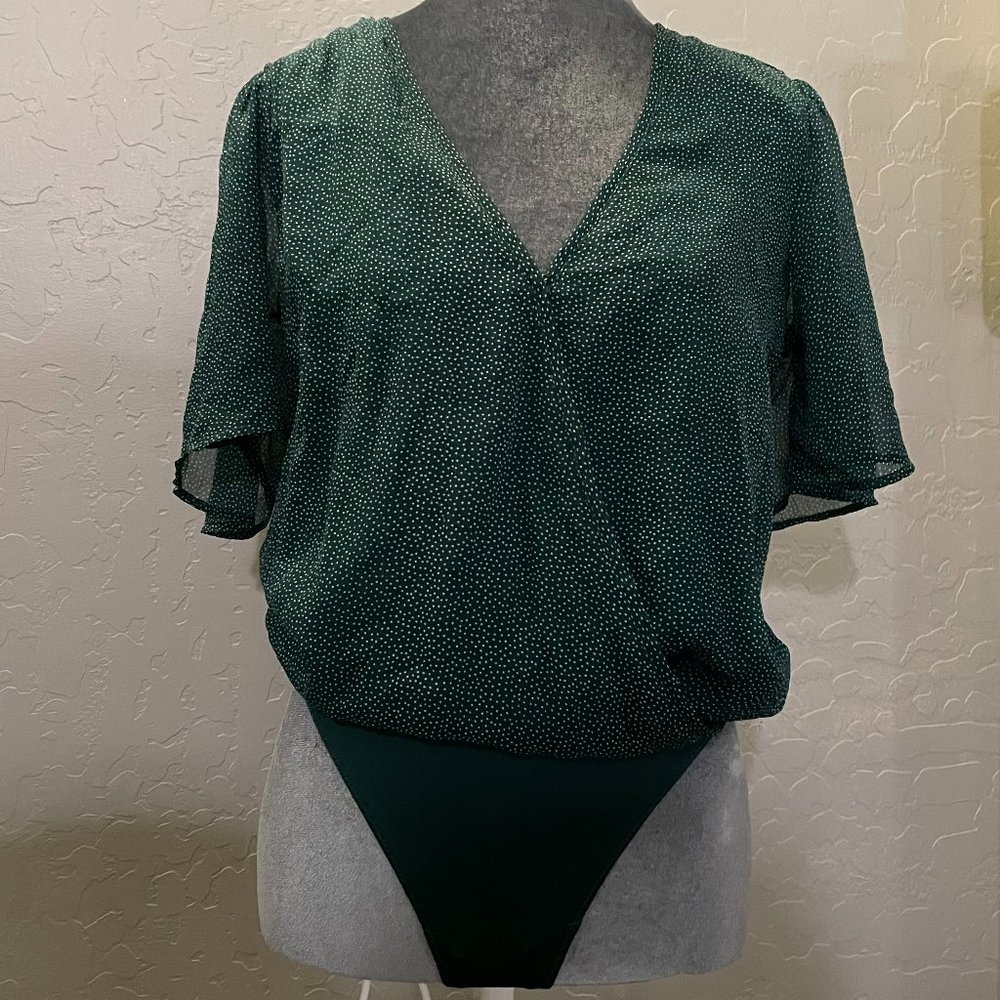 Abercrombie & Fitch green dot Blouse Bodysuit Size M
